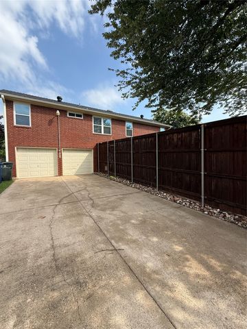 2210 Crystal Creek Lane, Garland, TX 75040