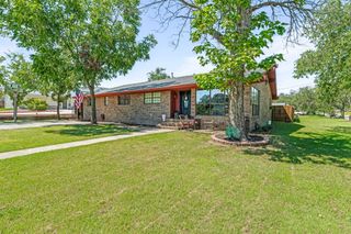 810 Alexander Road, Stephenville, TX 76401