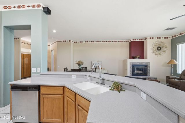 306 W Continental Vista Place, Green Valley, AZ 85614