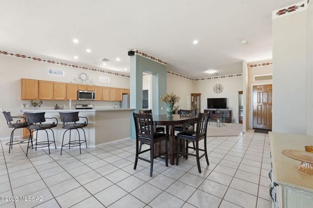 306 W Continental Vista Place, Green Valley, AZ 85614