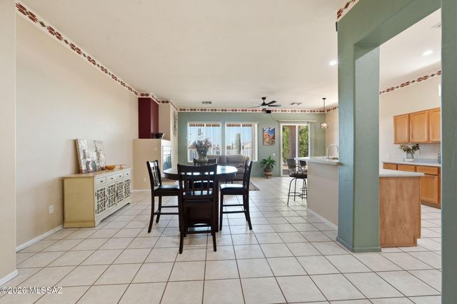 306 W Continental Vista Place, Green Valley, AZ 85614