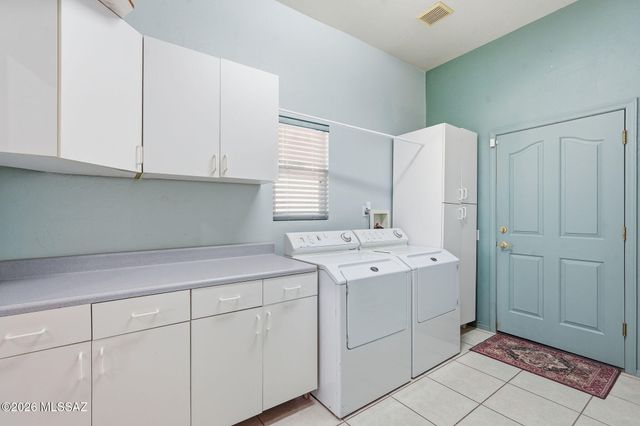 306 W Continental Vista Place, Green Valley, AZ 85614