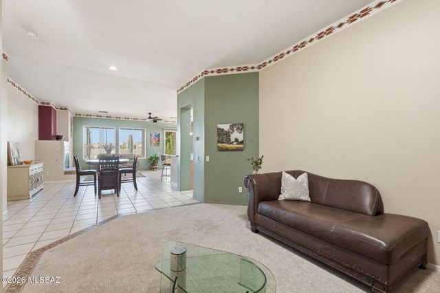 306 W Continental Vista Place, Green Valley, AZ 85614