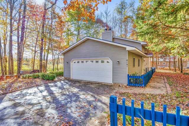 6161 Fox Run Circle 622, Canadian Lakes, MI 49346