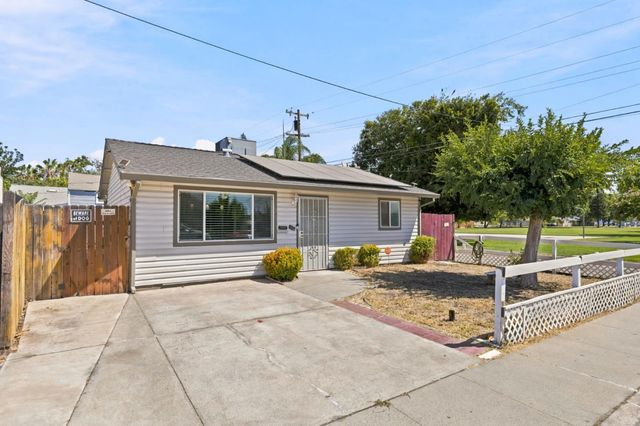 521 Oregon Street, Manteca, CA 95337
