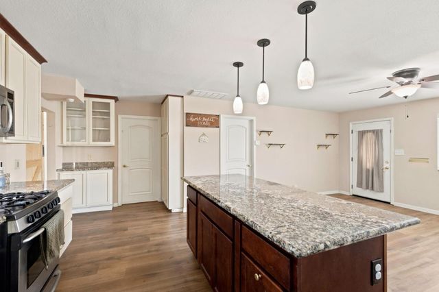 521 Oregon Street, Manteca, CA 95337