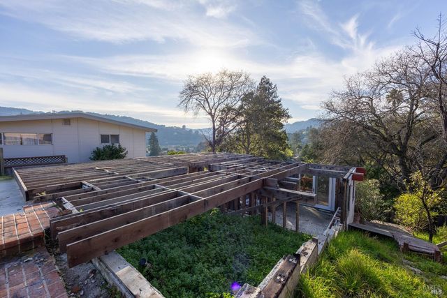 50 Hillcrest Ct, San Anselmo, CA 94960