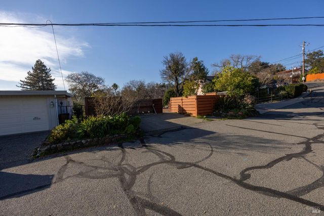 50 Hillcrest Ct, San Anselmo, CA 94960