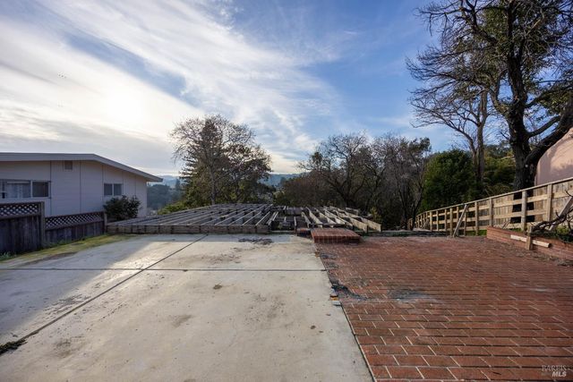 50 Hillcrest Ct, San Anselmo, CA 94960