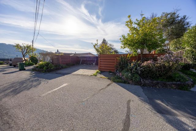 50 Hillcrest Ct, San Anselmo, CA 94960