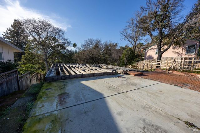 50 Hillcrest Ct, San Anselmo, CA 94960