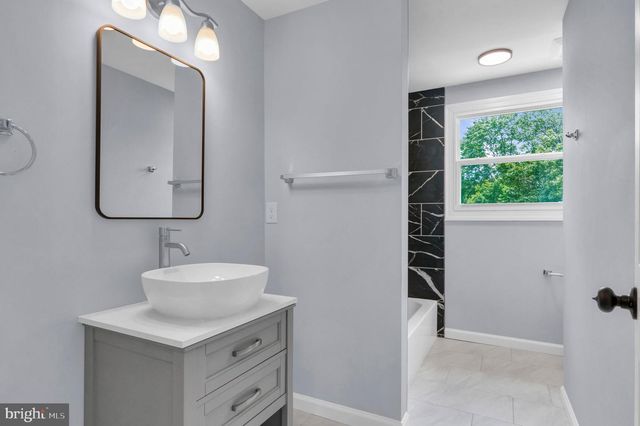 7401 LOUGHBORO LN, Springfield, VA 22150