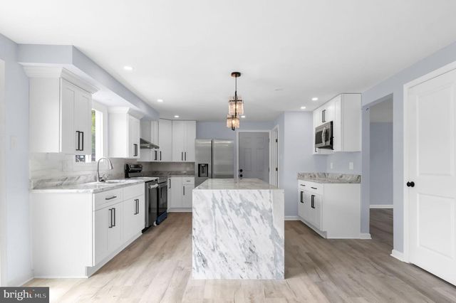 7401 LOUGHBORO LN, Springfield, VA 22150