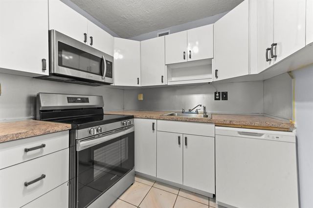 548 Capri L, Delray Beach, FL 33484