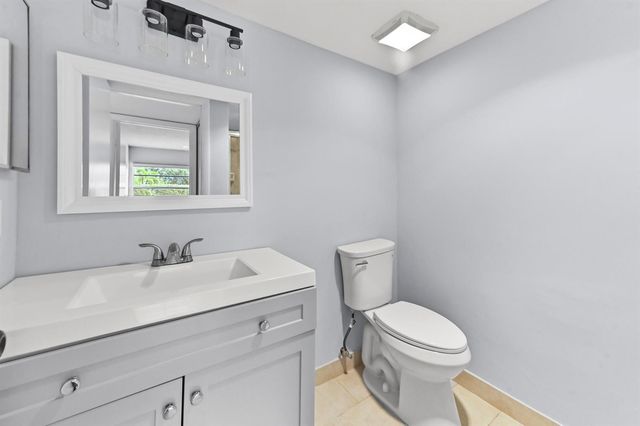 548 Capri L, Delray Beach, FL 33484