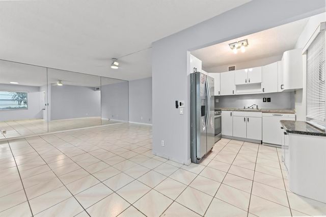 548 Capri L, Delray Beach, FL 33484
