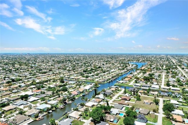 703 SE 33rd TER, Cape Coral, FL 33904