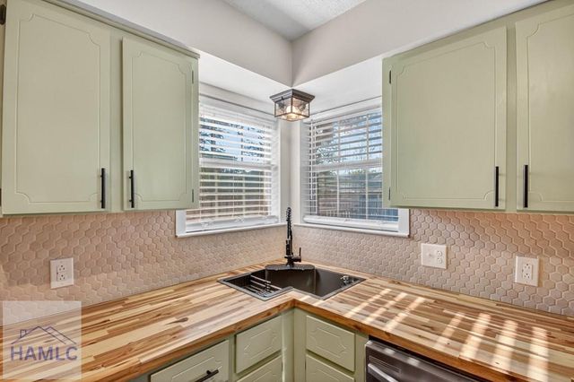 606 Windhaven Drive, Hinesville, GA 31313