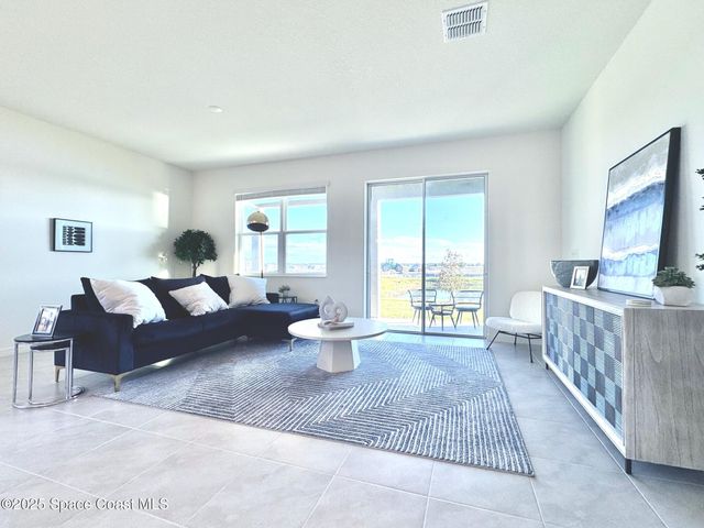 386 Glaspell Circle SE, Palm Bay, FL 32909