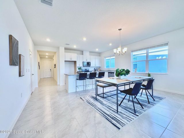 386 Glaspell Circle SE, Palm Bay, FL 32909