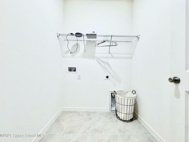 386 Glaspell Circle SE, Palm Bay, FL 32909