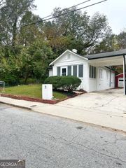 556 Holly St NW, Atlanta, GA 30318