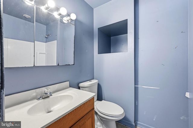 30 GLOVER AVE, Mount Ephraim, NJ 08059
