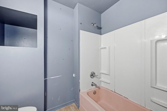 30 GLOVER AVE, Mount Ephraim, NJ 08059