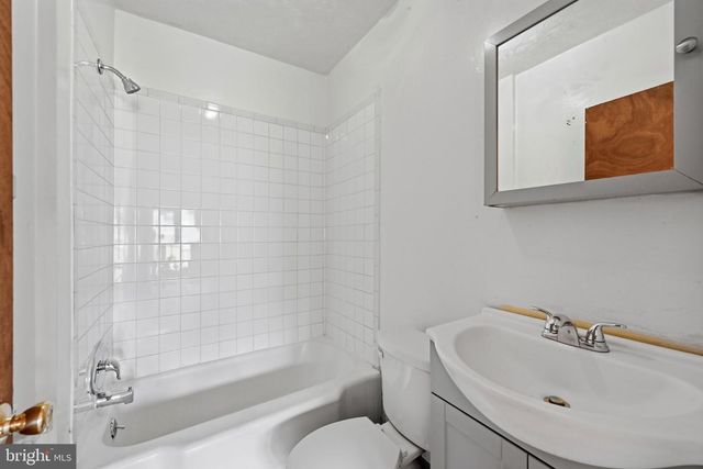 30 GLOVER AVE, Mount Ephraim, NJ 08059
