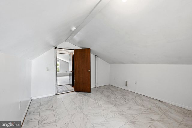 30 GLOVER AVE, Mount Ephraim, NJ 08059