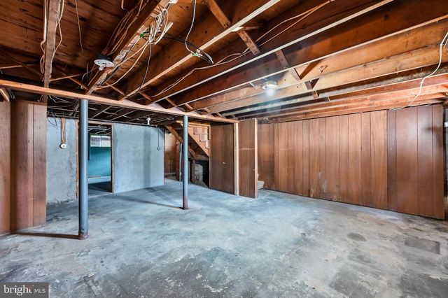 30 GLOVER AVE, Mount Ephraim, NJ 08059