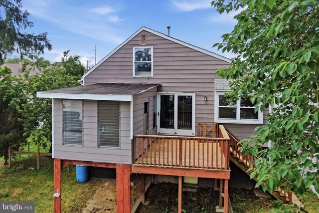 30 GLOVER AVE, Mount Ephraim, NJ 08059