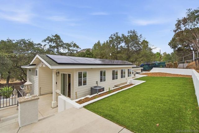 10243 Canyon, Escondido, CA 92026