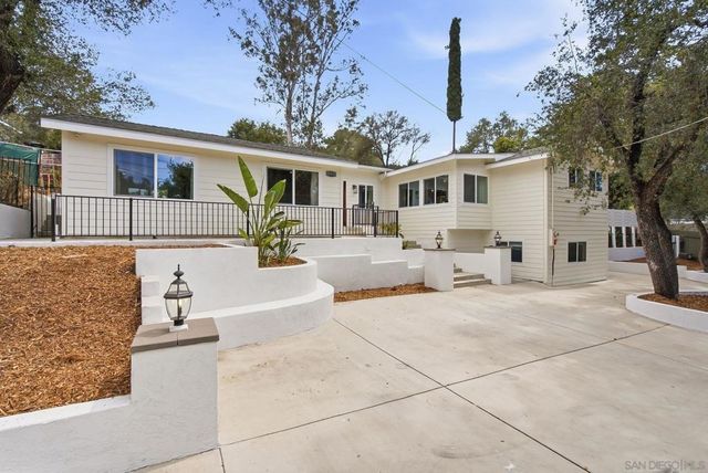 10243 Canyon, Escondido, CA 92026