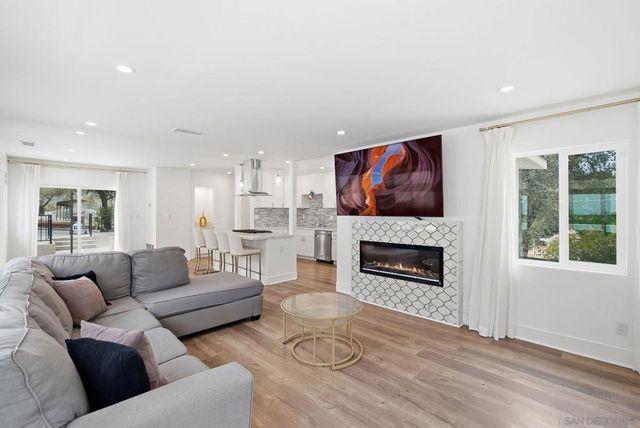 10243 Canyon, Escondido, CA 92026