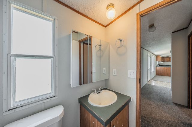 912 Skylark Drive, Granbury, TX 76049