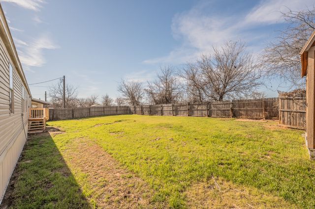 912 Skylark Drive, Granbury, TX 76049