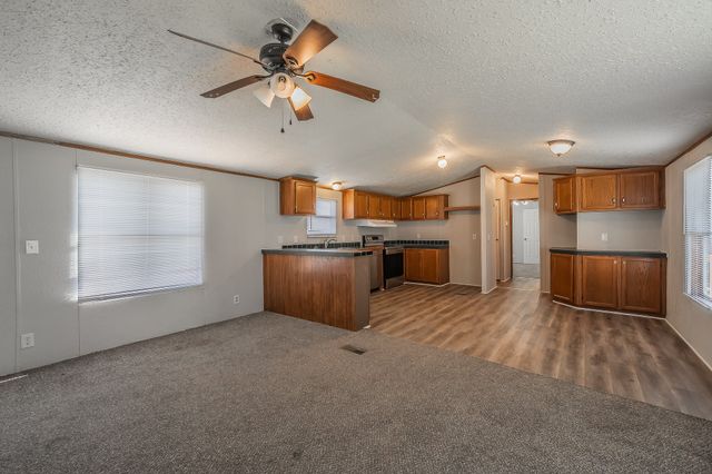 912 Skylark Drive, Granbury, TX 76049