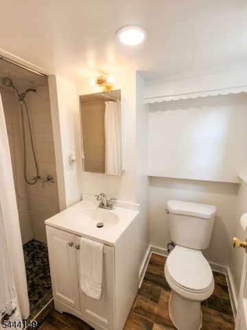 19 Cloverhill Pl, Montclair Twp., NJ 07042