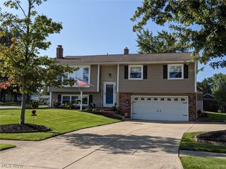 3872 Sherbrook Oval, Brunswick, OH 44212