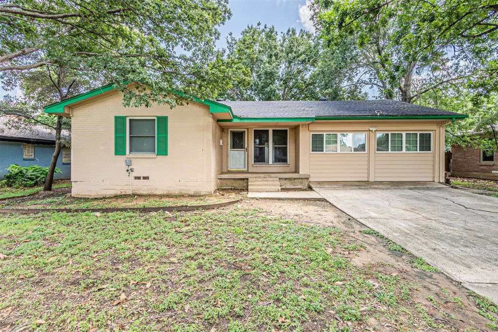 1829 Baxley Drive, Carrollton, TX 75006