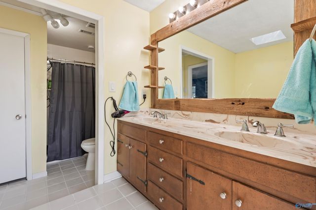 1611 SW Runnymead Avenue, Decatur, AL 35601