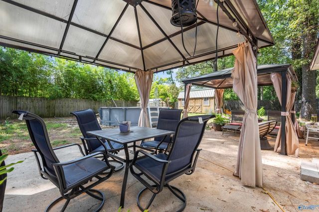 1611 SW Runnymead Avenue, Decatur, AL 35601