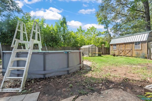 1611 SW Runnymead Avenue, Decatur, AL 35601