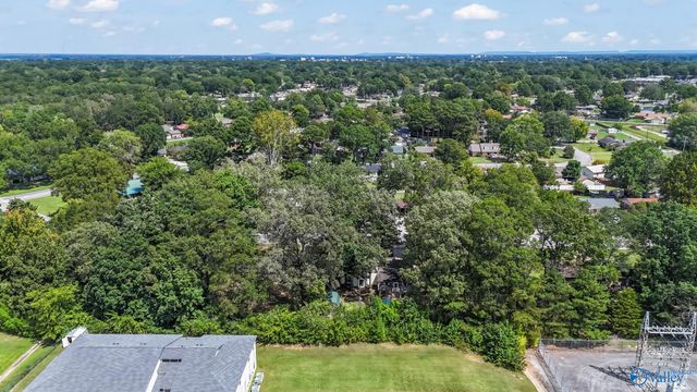 1611 SW Runnymead Avenue, Decatur, AL 35601