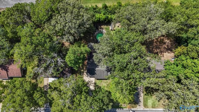 1611 SW Runnymead Avenue, Decatur, AL 35601