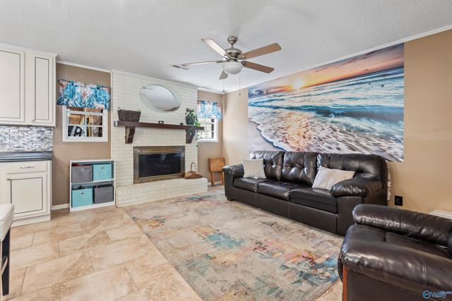 1611 SW Runnymead Avenue, Decatur, AL 35601