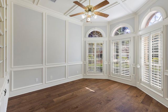 39 Pebble Cove Drive, The Woodlands, TX 77381