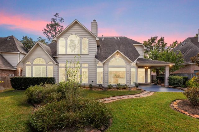 39 Pebble Cove Drive, The Woodlands, TX 77381