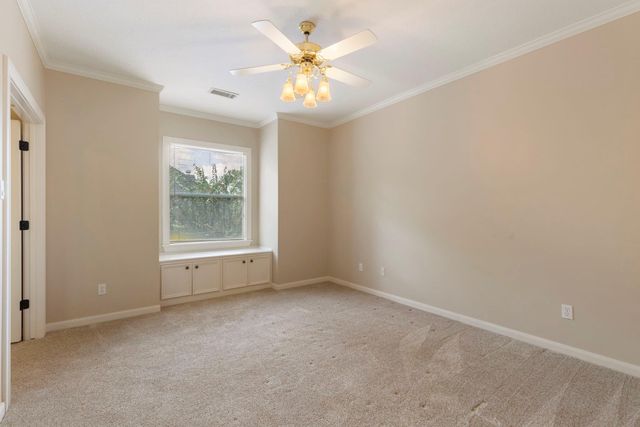 39 Pebble Cove Drive, The Woodlands, TX 77381